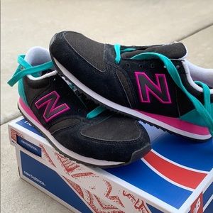 Fuschia and Teal New Balance Sneakers Size 6